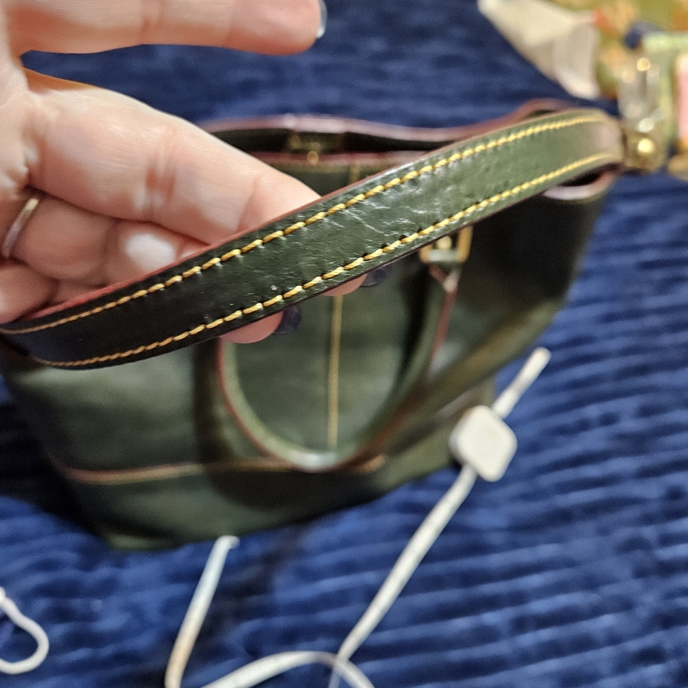 Dooney & Bourke Chelsea Shopper - Picture 11 of 13